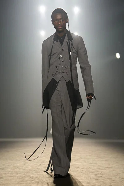 Look 13